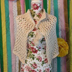Ten & Co. Knitted Cape - Size
